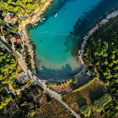 Olive Sea House * Мілна