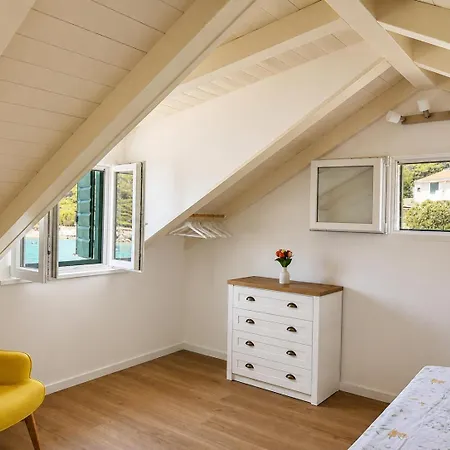Olive Sea House Будинок відпочинку *